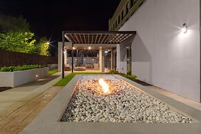 Courtyard by Marriott Memphis East/Galleria