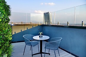 Courtyard Hotel Waterfall City