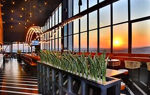 Courtyard Hotel Waterfall City