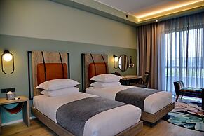 Courtyard Hotel Waterfall City