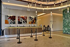 Courtyard Hotel Waterfall City