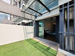 V Residence SunwayVelocity by SleepyBear