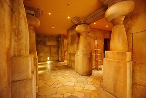 Tropical Islands Resort