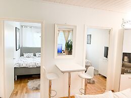3bed Apartment 18 Mins by Metro to Helsinki Centre