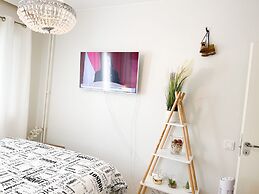 3bed Apartment 18 Mins by Metro to Helsinki Centre