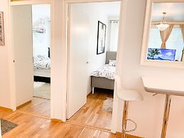 3bed Apartment 18 Mins by Metro to Helsinki Centre