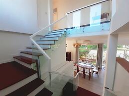 Cala South Beach Villas