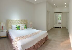 Cala South Beach Villas