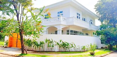 Cala South Beach Villas