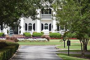 208 2 Bedroom Villa by RedAwning