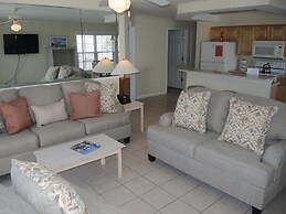 Full Kitchen Condo 2404m Golf Resort Close to Beach in Calabash by Red
