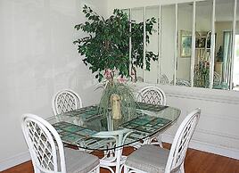 Brunswick Plantation Resort and Golf Condo 805M with Full Kitchen by R