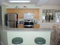 2607m 1 Bedroom Condo by RedAwning