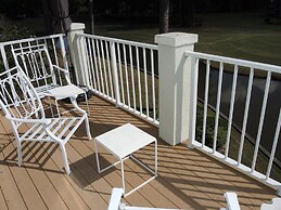 208m 1 Bedroom Condo by Redawning