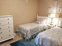 Summerhouse 101 3 Bedroom Condo by RedAwning