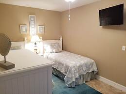 Summerhouse 101 3 Bedroom Condo by RedAwning