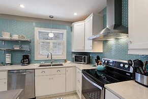 Bayside Bliss 3 Bedroom Home by RedAwning