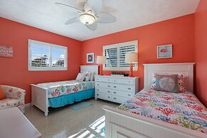 Bayside Bliss 3 Bedroom Home by RedAwning