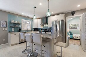 Bayside Bliss 3 Bedroom Home by RedAwning