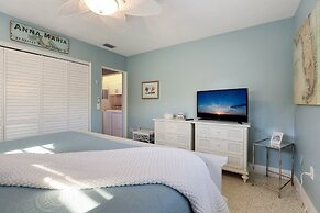 Bayside Bliss 3 Bedroom Home by RedAwning