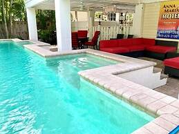 Coconut 3 Bedroom Home by RedAwning