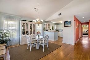 Coconut 3 Bedroom Home by RedAwning