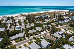 Coconut 3 Bedroom Home by RedAwning