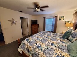 Pet Friendly ocean side Vacation Home by Redawning