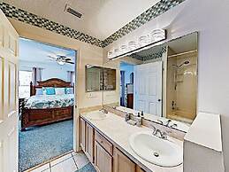 Pet Friendly ocean side Vacation Home by Redawning