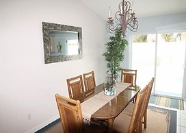 Pet Friendly ocean side Vacation Home by Redawning