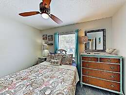 Pet Friendly ocean side Vacation Home by Redawning