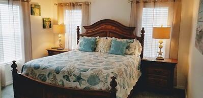 Pet Friendly ocean side Vacation Home by Redawning