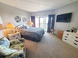 Island House F232 2 Bedroom Condo by RedAwning