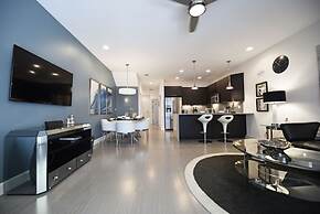 Beautiful 3-bed 10 Minutes From Disney-17440 Serenity Resort 3 Bedroom