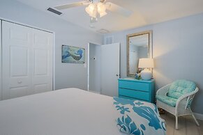 Flamingo Bay 4 Bedroom Home by RedAwning