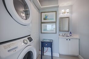 Flamingo Bay 4 Bedroom Home by RedAwning