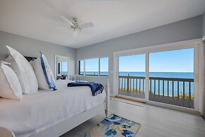 Flamingo Bay 4 Bedroom Home by RedAwning