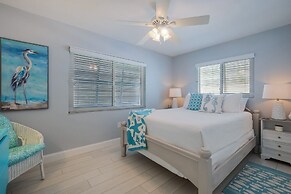 Flamingo Bay 4 Bedroom Home by RedAwning