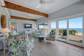 Flamingo Bay 4 Bedroom Home by RedAwning