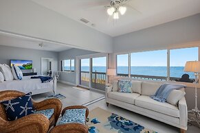 Flamingo Bay 4 Bedroom Home by RedAwning