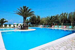 Villa Amorossa Beachfront 3 Bedroom in Roda