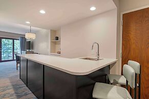 Heidel House Hotel and Conference Center, Ascend Hotel Collection