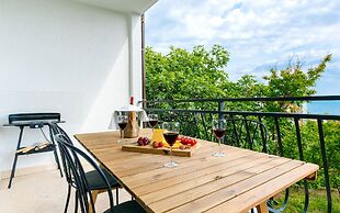 Apartment Black & White