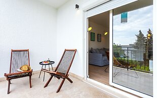 Apartment Black & White