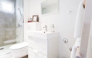 Apartment Black & White