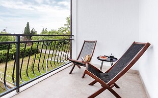 Apartment Black & White