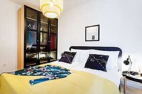 Apartment Black & White