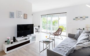 Apartment Black & White