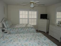 1506m 1 Bedroom Condo by RedAwning