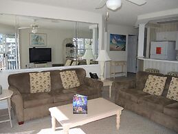 Family Friendly Condo 1504M with Resort Golf Course Onsite by RedAwnin